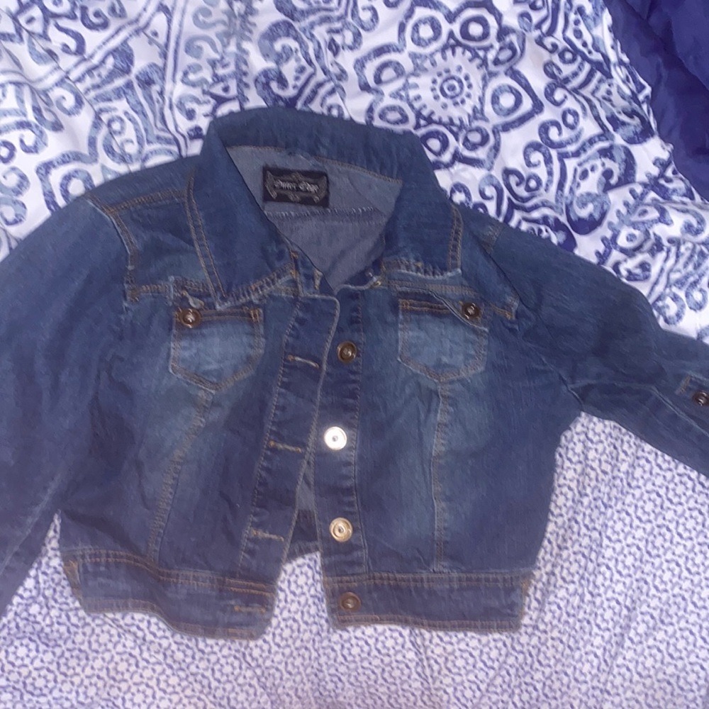 Jean Jacket blue 20 bucks and nice comfort